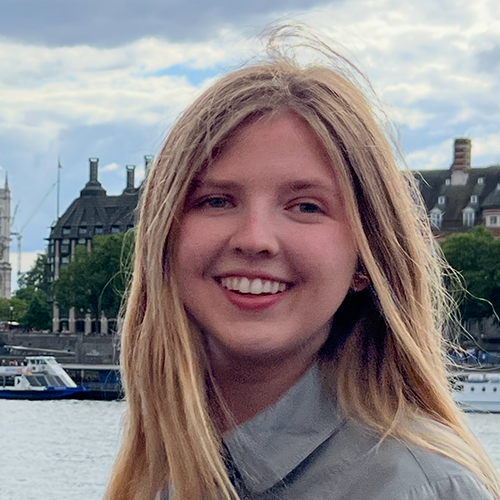 Erica Sjoholm headshot